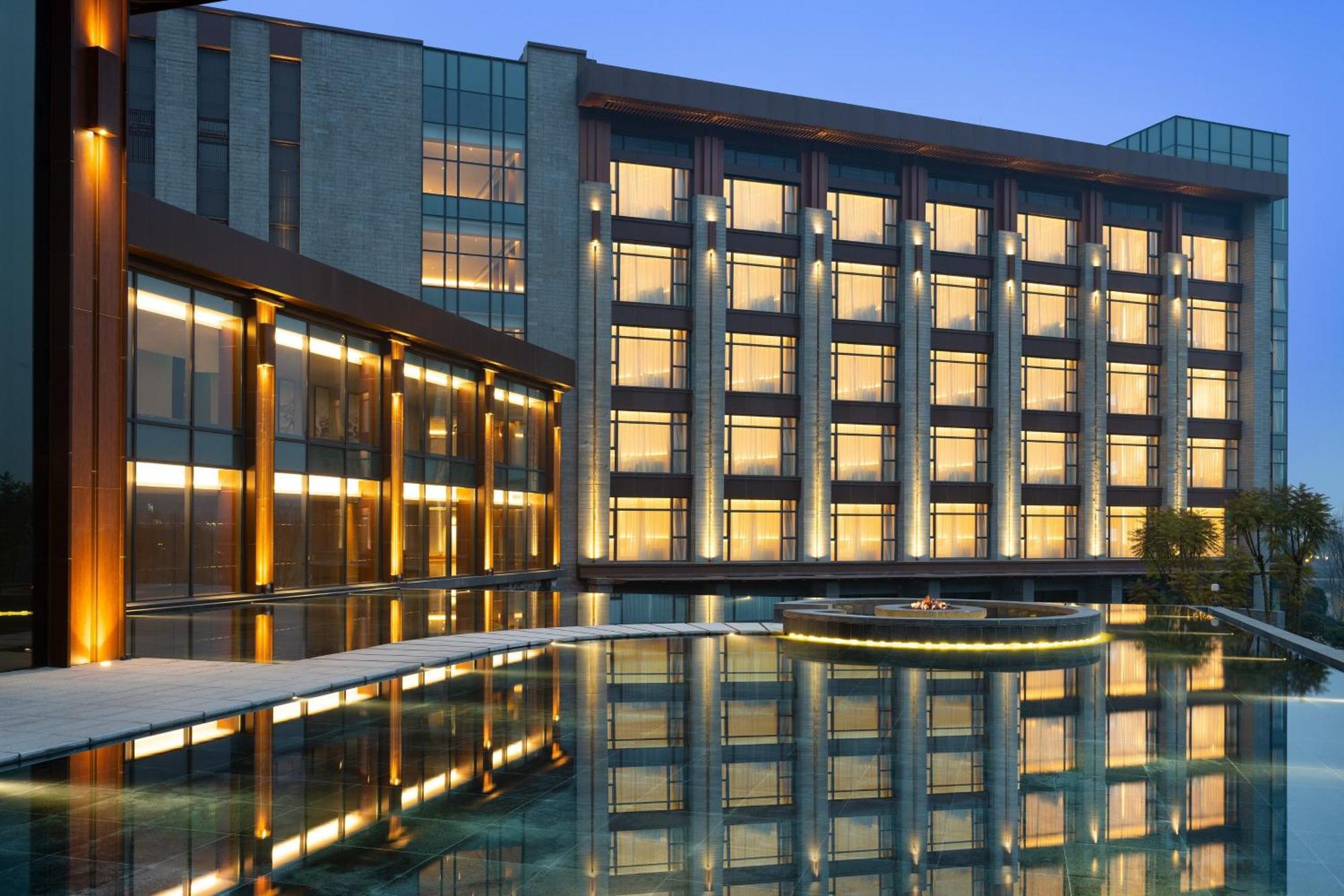 Le Meridien Emei Mountain Resort Emeishan Exterior foto